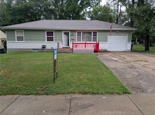 8602 Winchester Ave, Kansas City, MO 64138