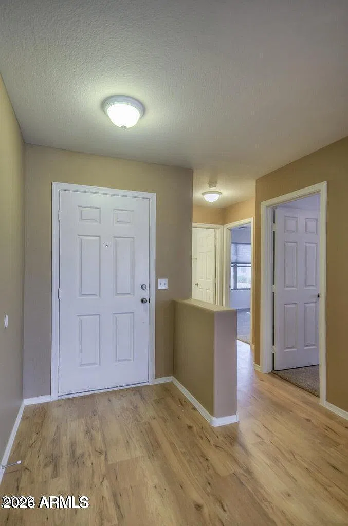 3 bed, 2.0 bath, 1421 sqft, $2,500 — Photo 3