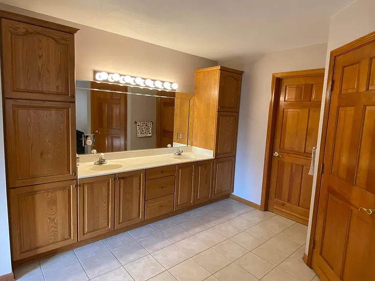 7805 Rutherford Ct — Photo 24