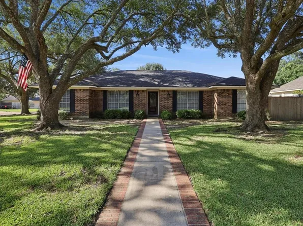 5925 Longwood St, Beaumont, TX 77707