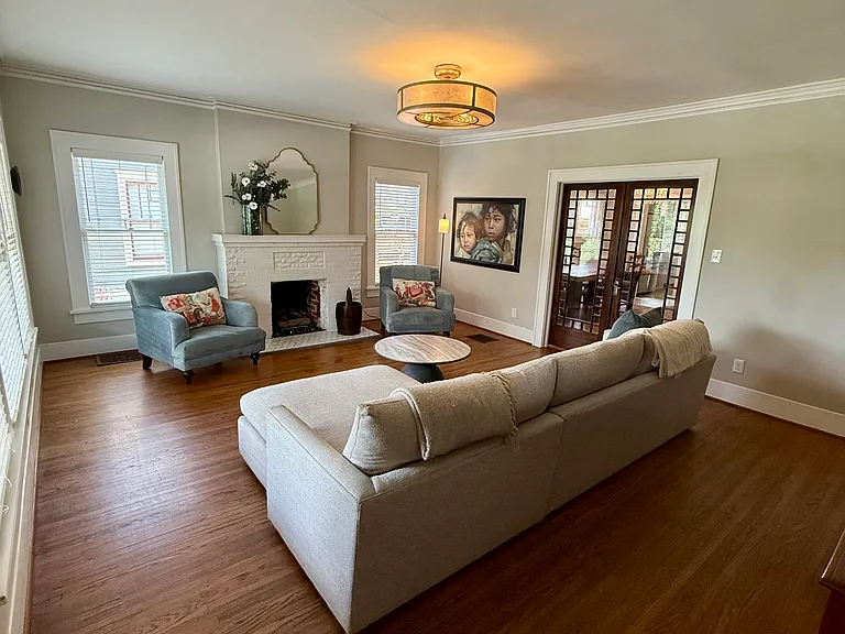 1605 S Detroit Ave — Photo 3