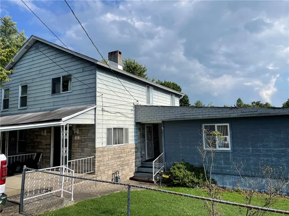 16 Penn St, Republic, PA 15475