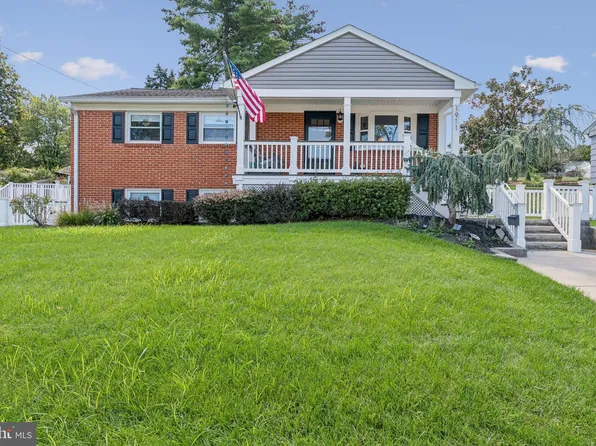 1911 Radford Dr, Woodbridge, VA 22191