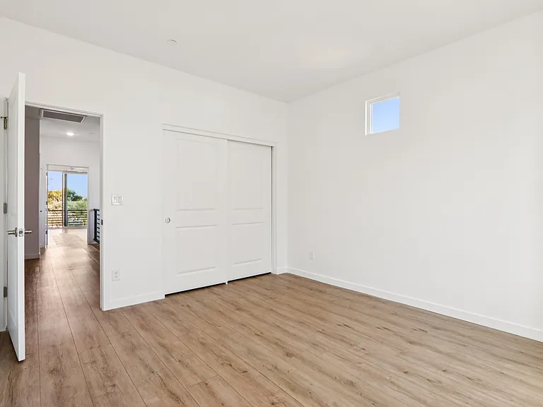 St. Moritz Townhomes — Photo 14
