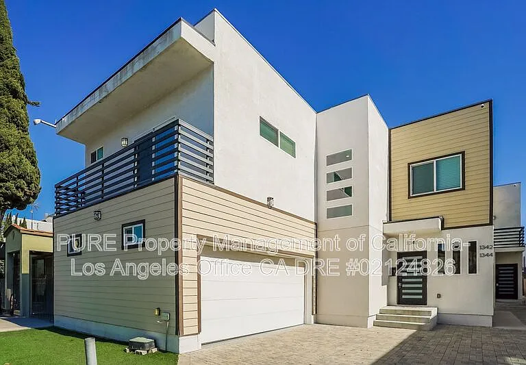 1340 N Kenmore Ave — Photo 1