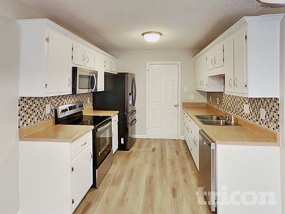 5th image of 1379 Scrub Oak Dr