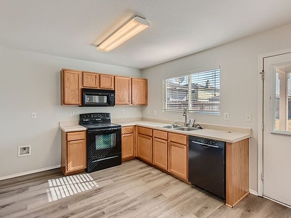 3rd image of 10810 Rivera Cv