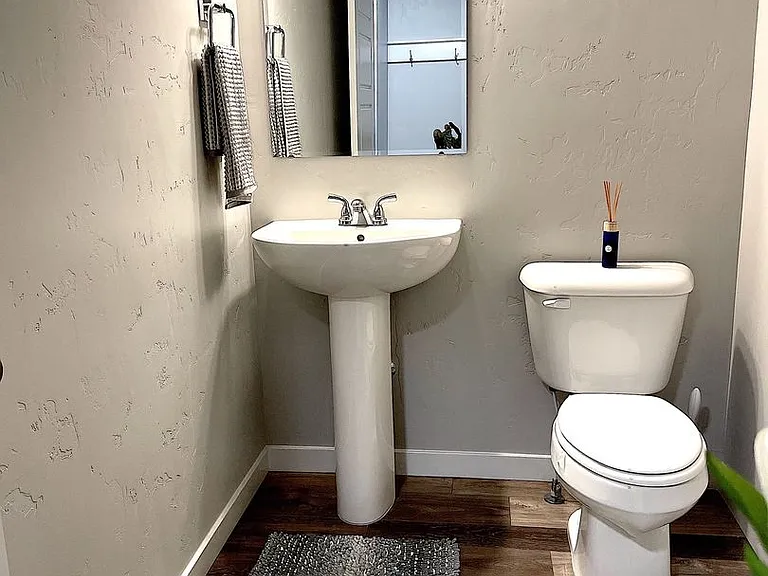 944 S Wavetrain Ave — Photo 5