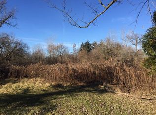 9751 Auburn Rd, Fort Wayne, IN 46825