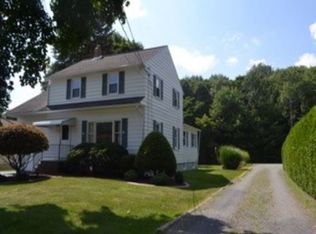 547 Hooper Rd, Endwell, NY 13760