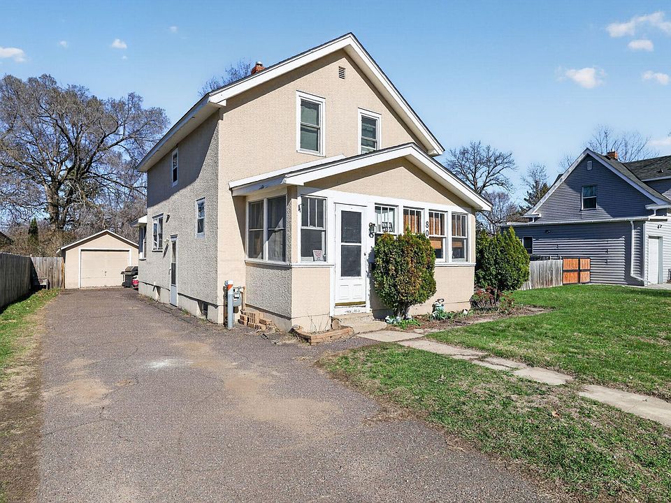 1st image of 808 11th Ave N