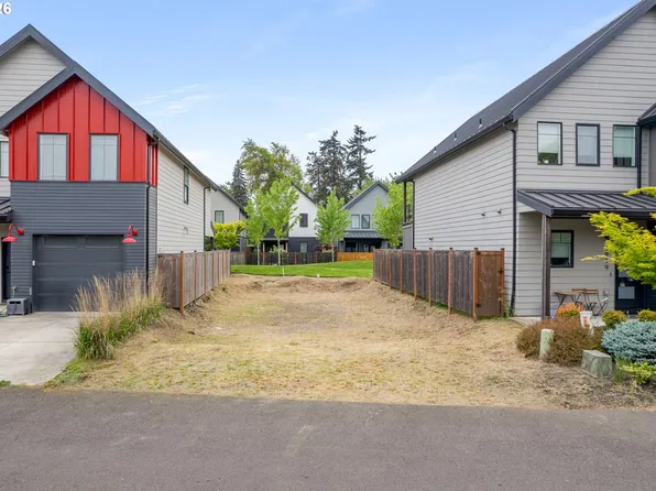 1921 Elkhorn Dr, Eugene, OR 97408