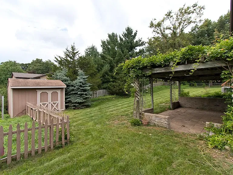 3380 Balsam Ct NE — Photo 19