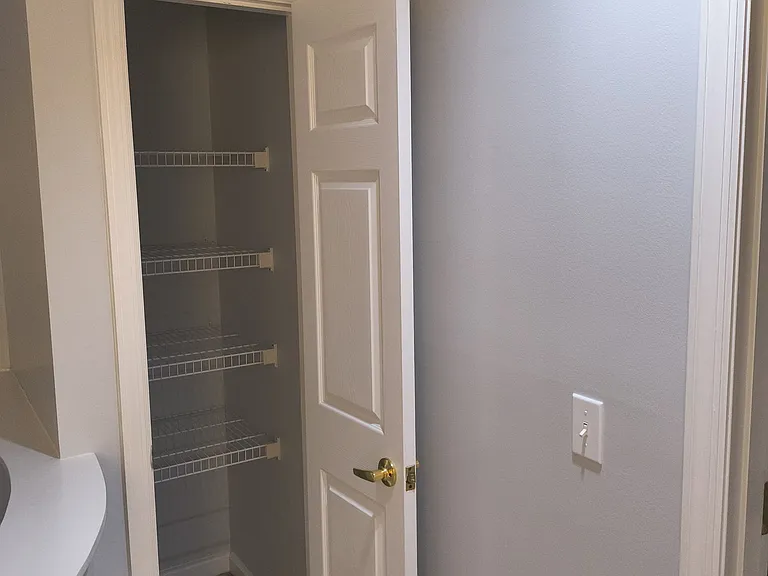116 Hampshire Dr — Photo 7