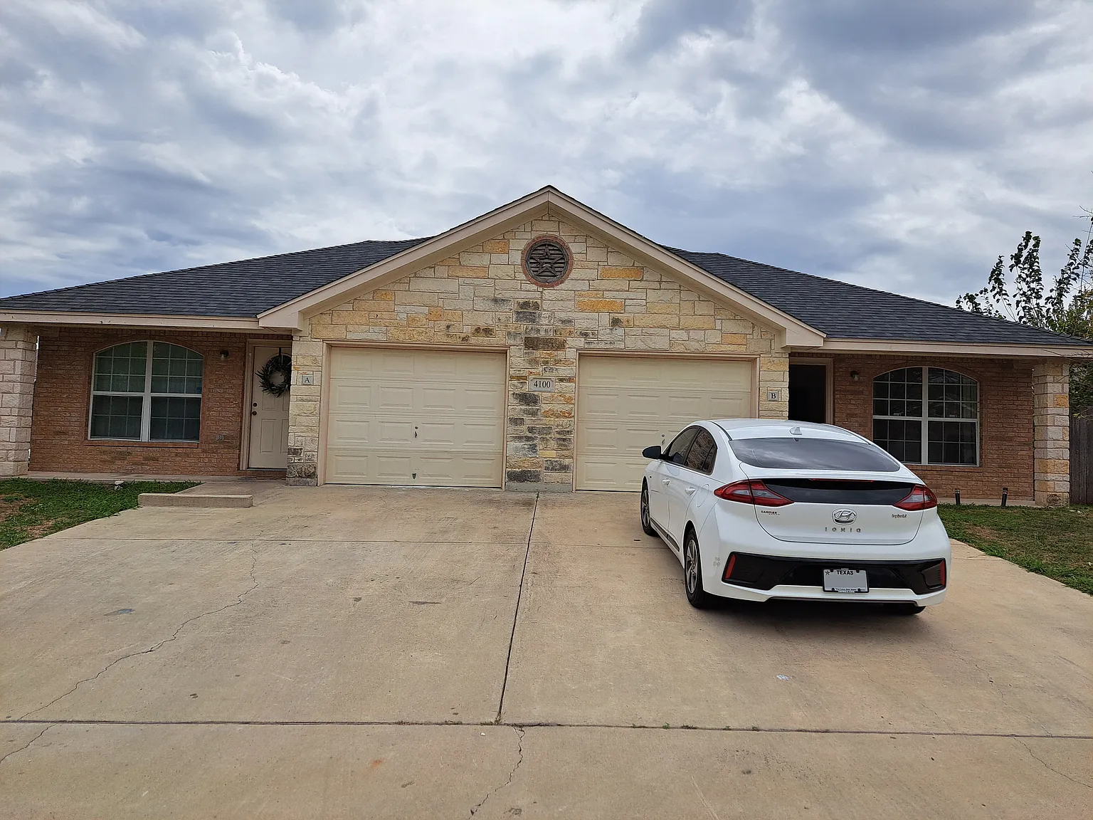 3 bed, 1313 sqft, $1,200 — Photo 1
