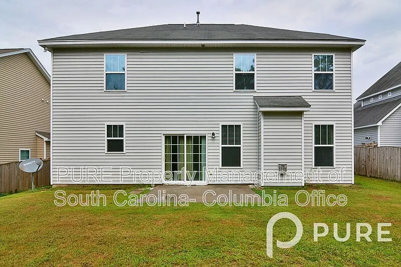 4 bed, 2.5 bath, 2511 sqft, $2,395 — Photo 4