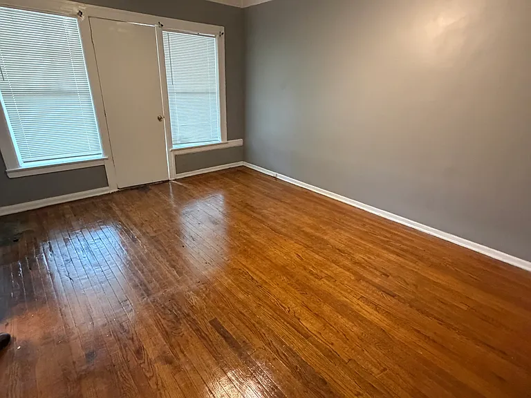 6530-32 S Greenwood Ave #3S — Photo 3