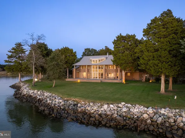 5084 Ferry Neck Rd, Royal Oak, MD 21662