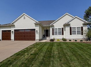 212 Oak Ridge Dr SE, Mount Vernon, IA 52314