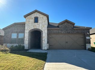 6410 Windsor Ln, Aubrey, TX 76227