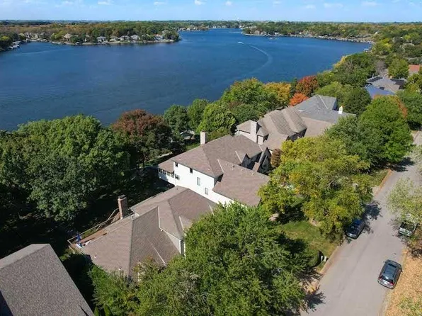 630 N Winnebago Dr, Lake Winnebago, MO 64034