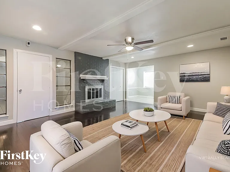 1309 Monterrey Dr — Photo 6