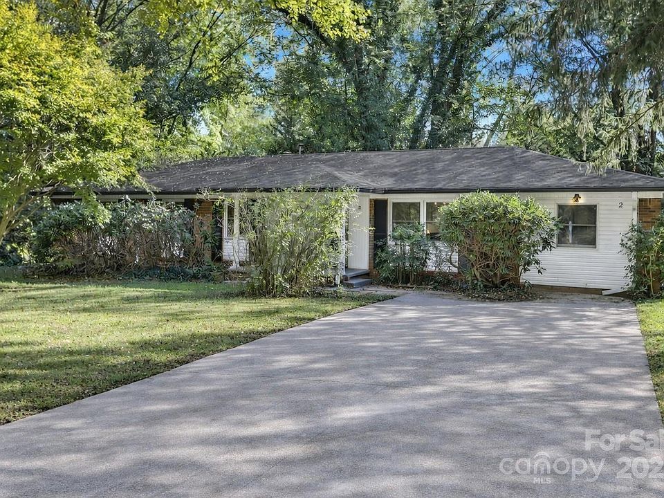 1st image of 2 Fernbrook Pl