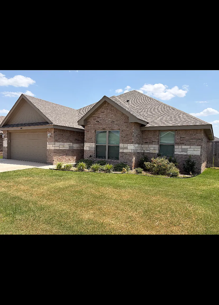 4 bed, 1650 sqft, $4,900 — Photo 1