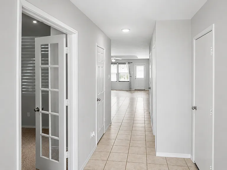 433 Magma Dr — Photo 3