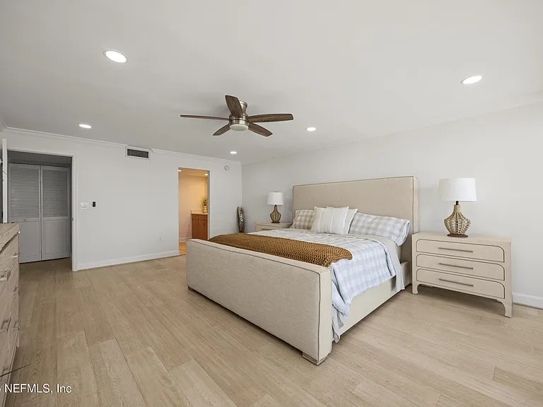 2100 Ocean Dr #Penthouse 2 — Photo 10