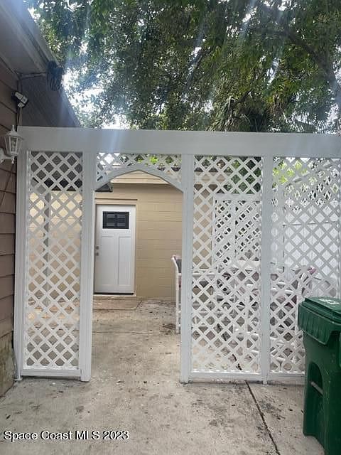 1st image of 6997 Evergreen Dr #0