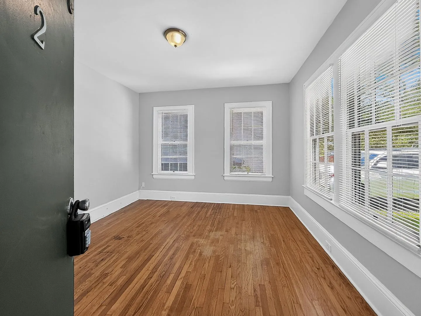 Myra St 2210 — Photo 3