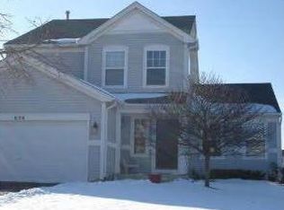 654 Graham Rd, North Aurora, IL 60542