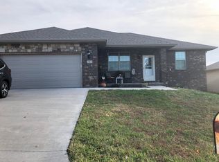 403 Prairie Ln, Monett, MO 65708