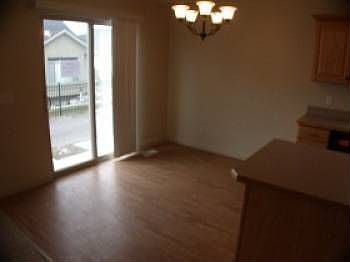 5th image of 4114 Hayes Cir