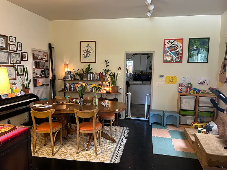625 15th Ave E #1 — Photo 4