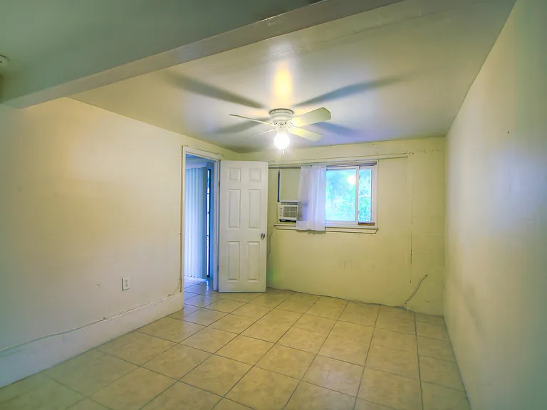 3035 Melton St N #1/2 — Photo 24