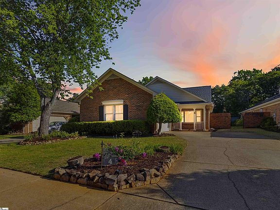 2nd image of 4 Parkins Pl