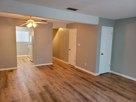 3rd image of 1202 Drake Ave #B