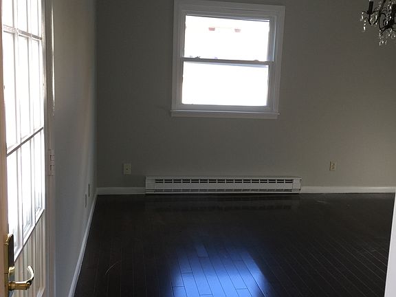 4th image of 3451 Fox Dr