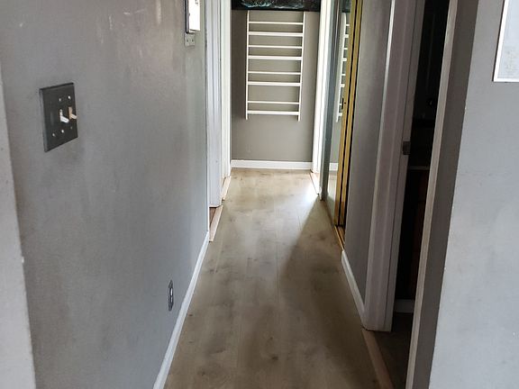 5th image of 536 Kaiwahine St