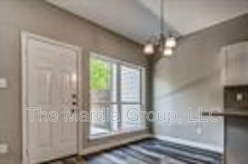 2 bed, 2.5 bath, 1294 sqft, $1,700 — Photo 2