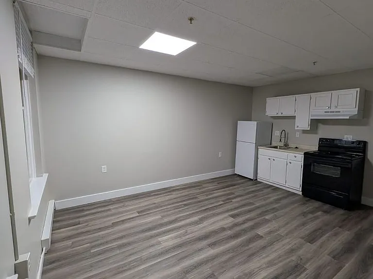 Franklin Park Apartments — Photo 47