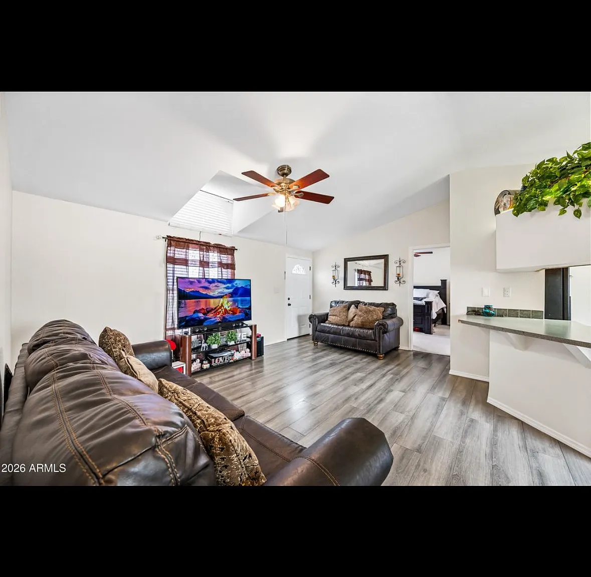 3 bed, 1200 sqft, $1,600 — Photo 3