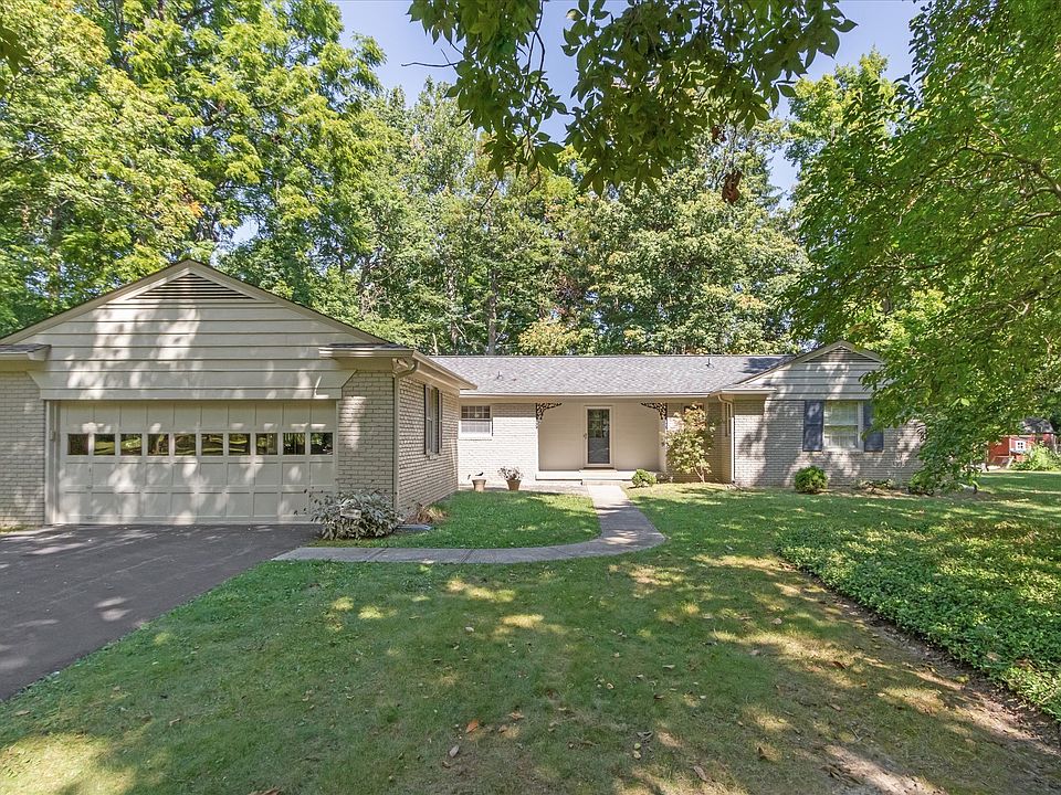 1st image of 1120 Oakwood Trl