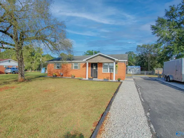 312 Gay St, Moulton, AL 35650