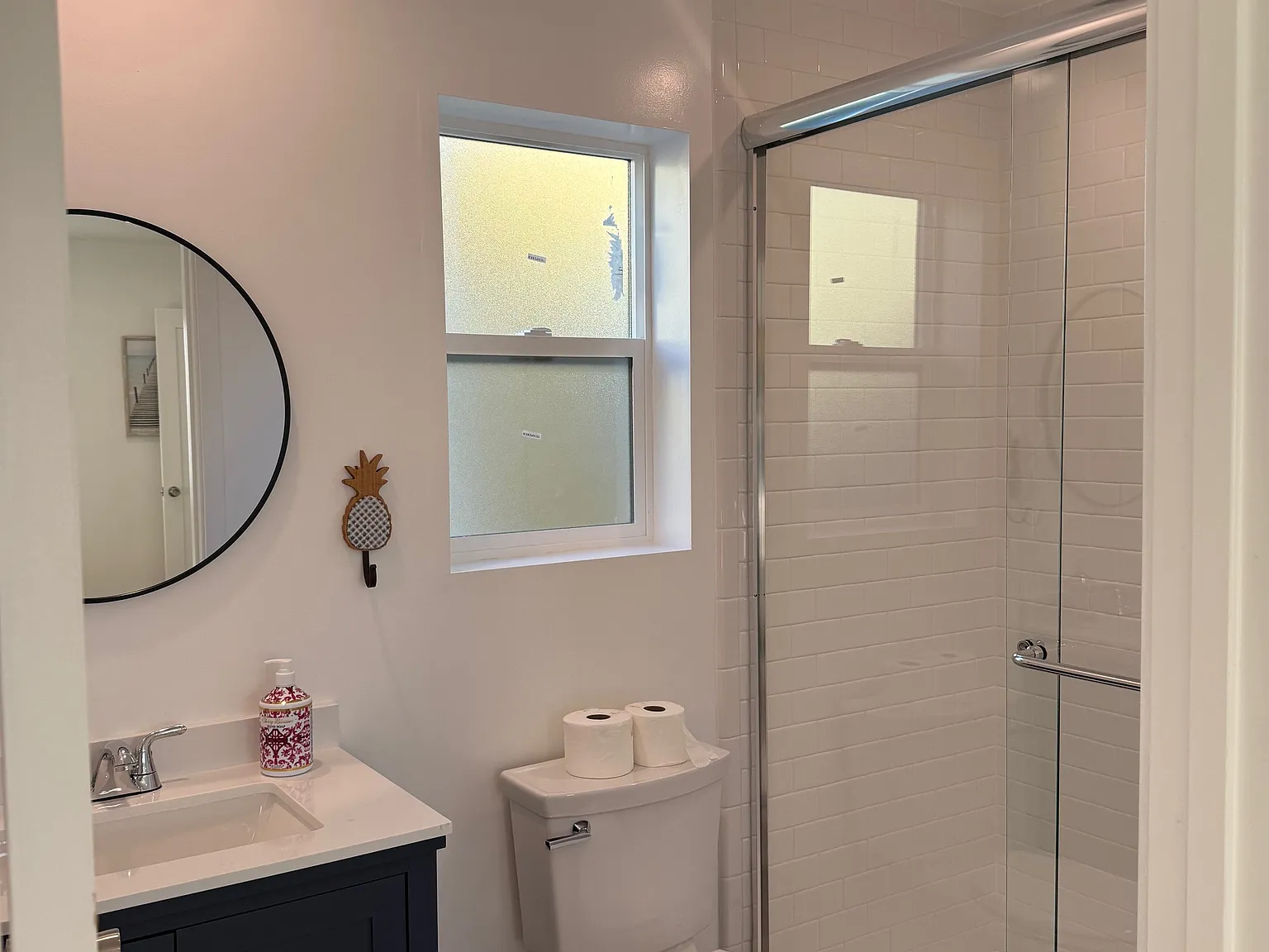 2 bed, 1000 sqft, $3,400 — Photo 3
