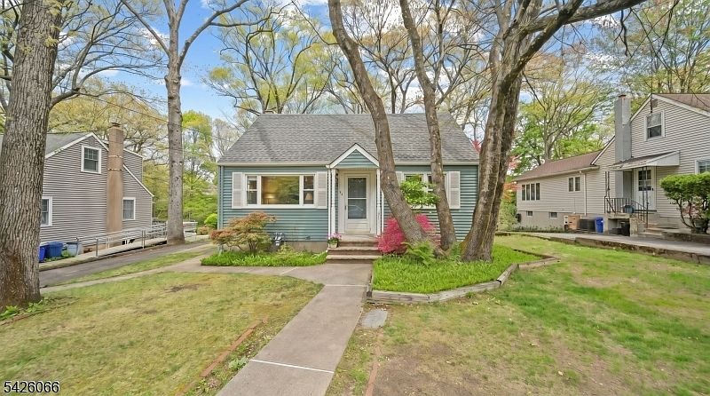 1st image of 34 Zimmer Ave