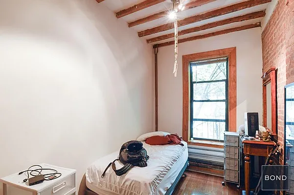 Rented by Bond New York | media 17