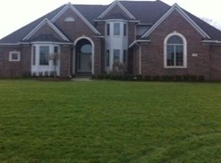2807 Pebble Bch, Rochester, MI 48363